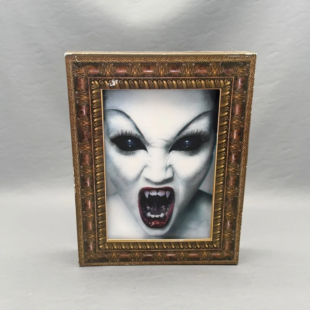 Halloween Animated Animated Sound Sensor Vampire Portrait Light Up Framed Prop
